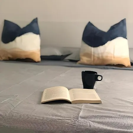 Ficurinia Bnb Apartment *